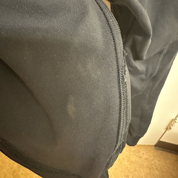 Lululemon Size 4 black leggings! - Picture 2 of 3